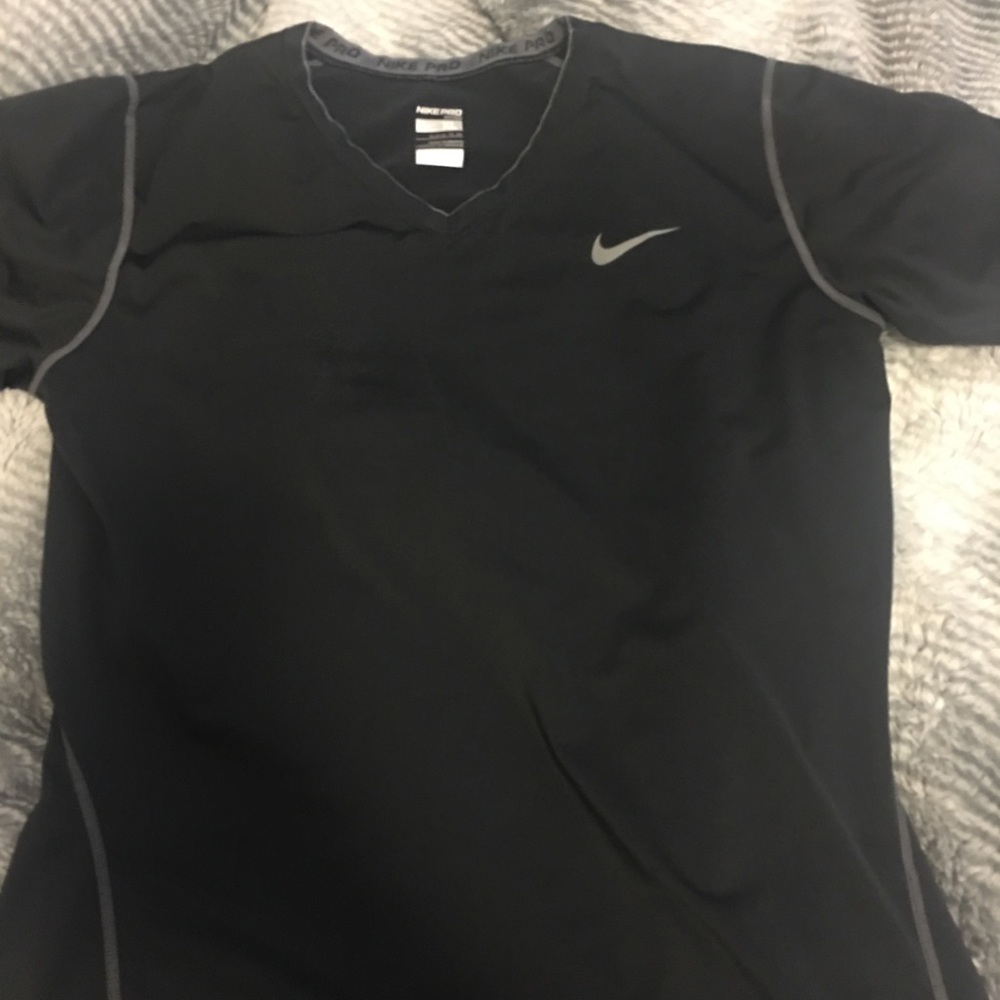 Nike dry fit workout shirt